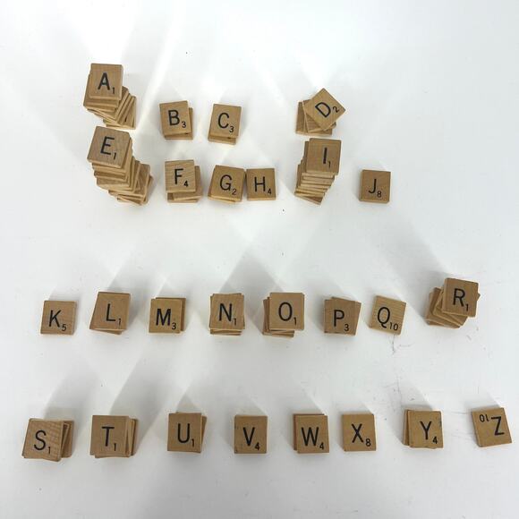 VTG 1982 Scrabble Board Game No. 17 Selchow & Righter in Box Nearly Complete - Picture 11 of 12